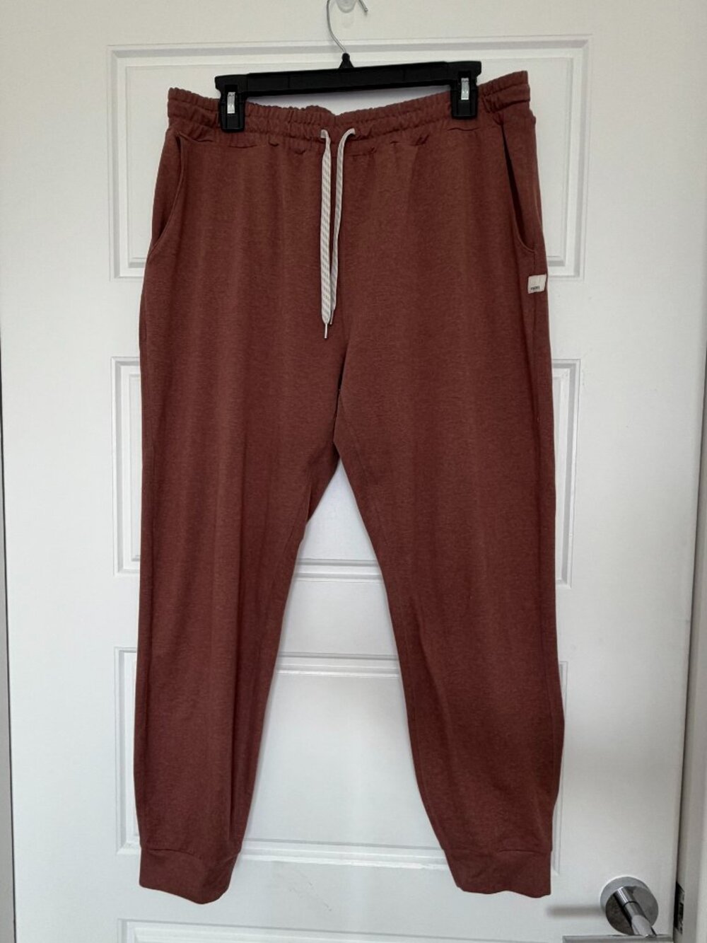 Vuori Performance Joggers Mahogany Heather Terracotta Womens Size Large VW303